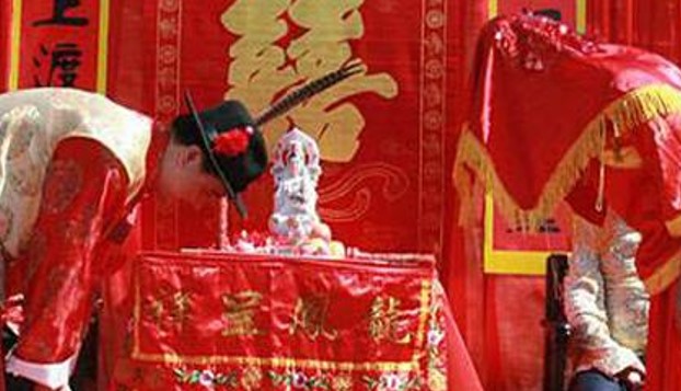 Chinese wedding bows